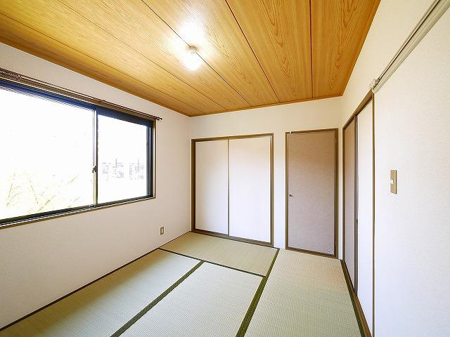 サンリッチの寝室|趣のある和室です