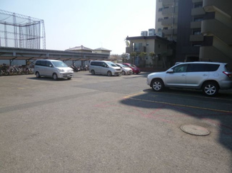 【駐車場】