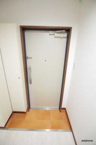 ウインズコート西梅田2　仲介手数料無料の玄関