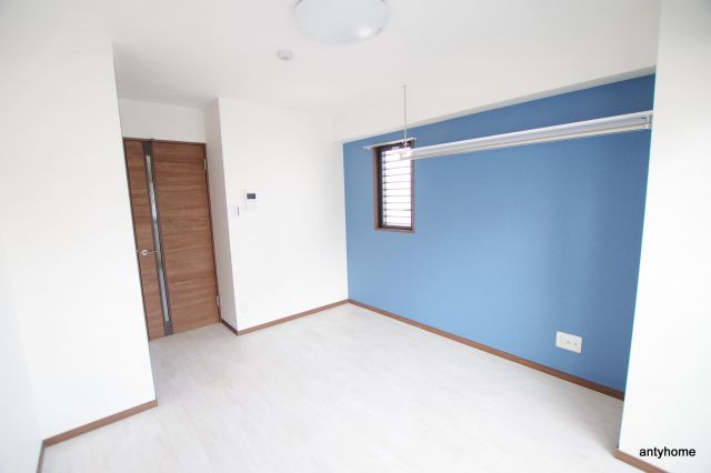 ウインズコート西梅田2　仲介手数料無料の居間・リビング