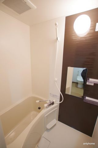 ウインズコート西梅田2　仲介手数料無料の浴室