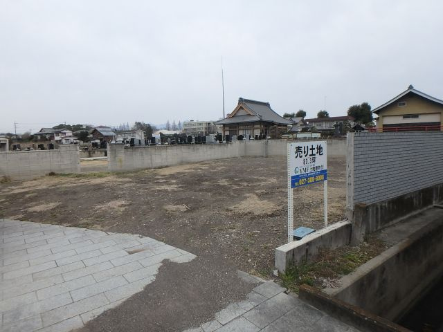 中尾町売地の前面道路含む現地写真