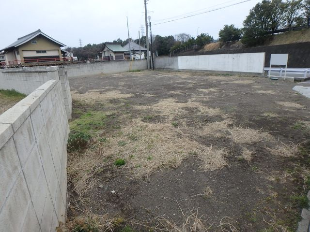 中尾町売地の前面道路含む現地写真
