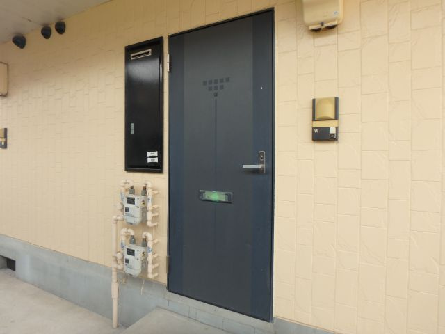 サンライフ豊成Bの玄関