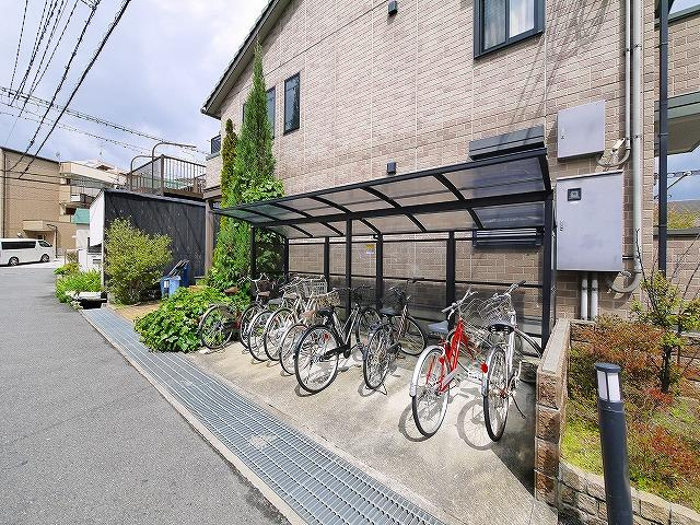 グランドゥール西大寺のその他共用部分|自転車置き場