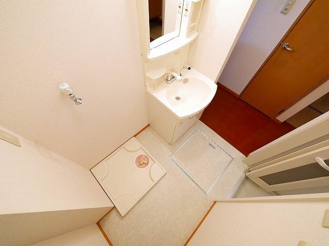 グランドゥール西大寺の洗面所|使いやすい洗面所です