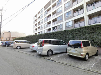 【駐車場】