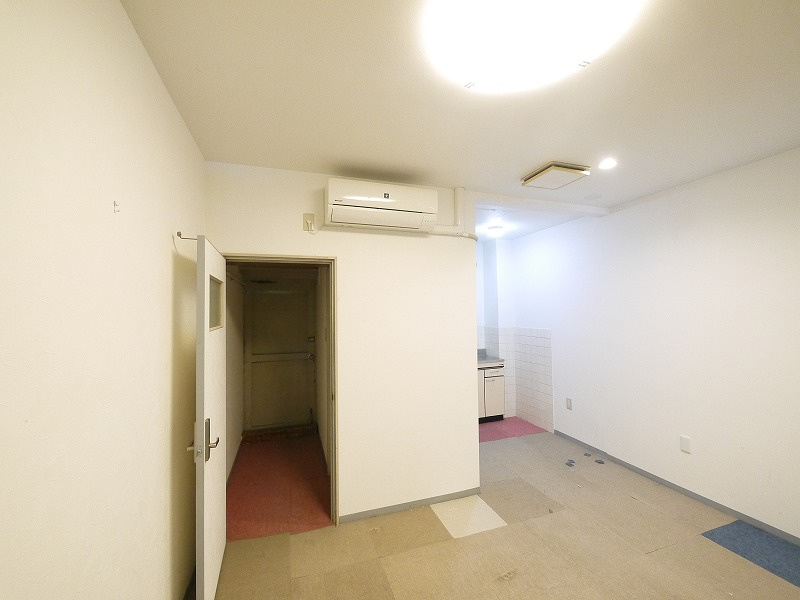 東海マンションのロビー