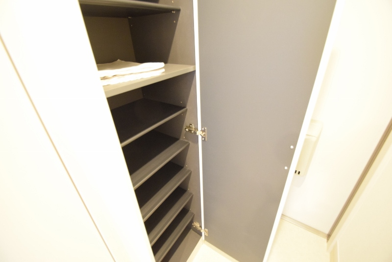 リブリ・アミティエの玄関|下駄箱あります