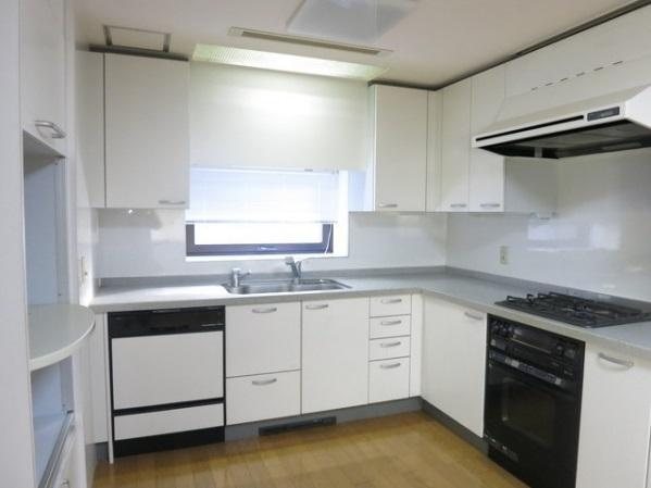 千代田区一番町の賃貸マンションのキッチン