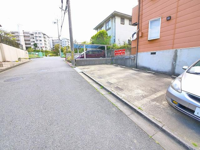レジデンス桜が丘の駐車場|駐車場です