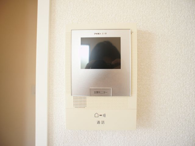 【セキュリティ】 | アリシャＢ | 訪問者の確認ができるＴＶドアホン付きです♪