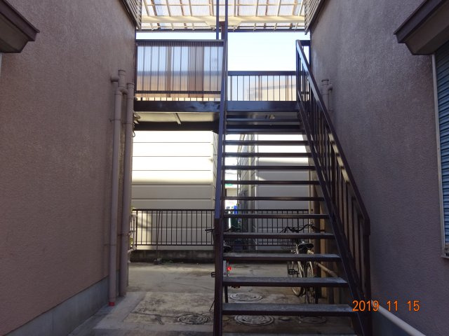 第2コーポけやきのエントランス