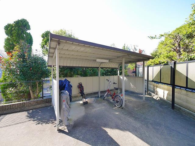 ウッディタウンＣ棟のその他共用部分|自転車置き場が充実しています。