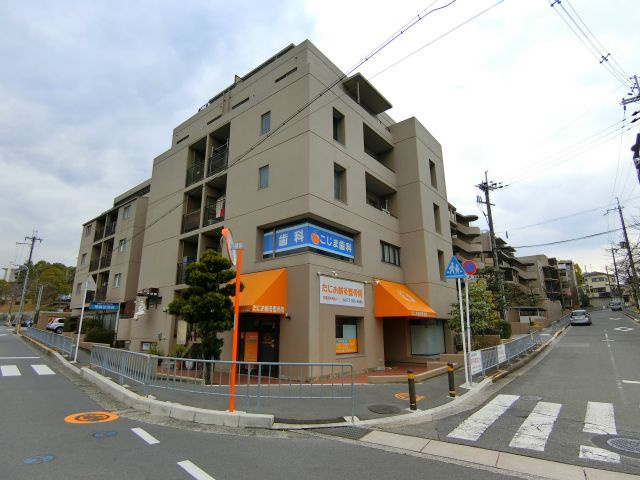 ガーデンハイム狭山A棟の外観