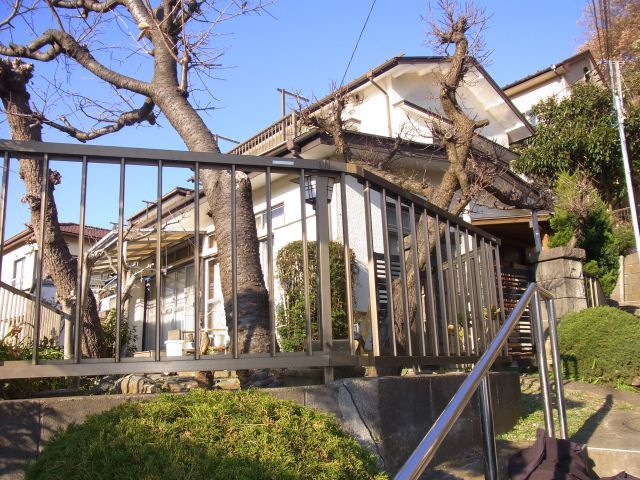 【 売主 】横浜市港南区芹が谷４丁目　戸建の外観