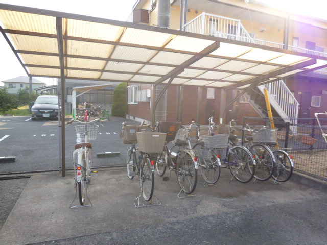 倉敷市茶屋町のアパートのその他共用部分|自転車置き場