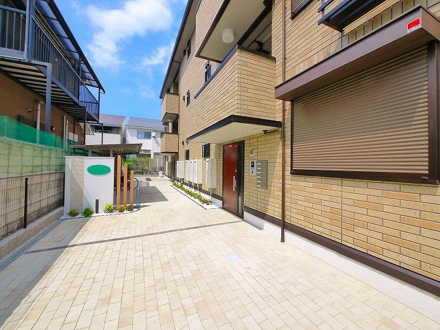 ココドミールのエントランス|建物の内部です