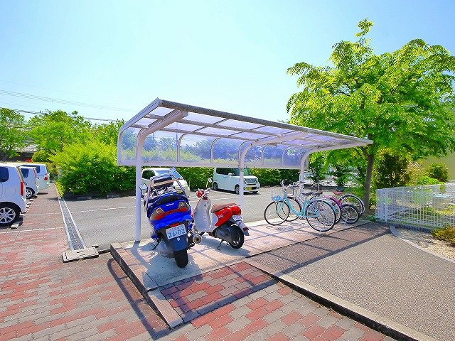 サンビレッジ天理Aのその他共用部分|自転車置き場が設置