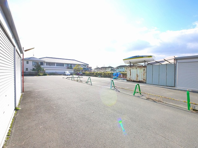 森継シャッター倉庫の周辺