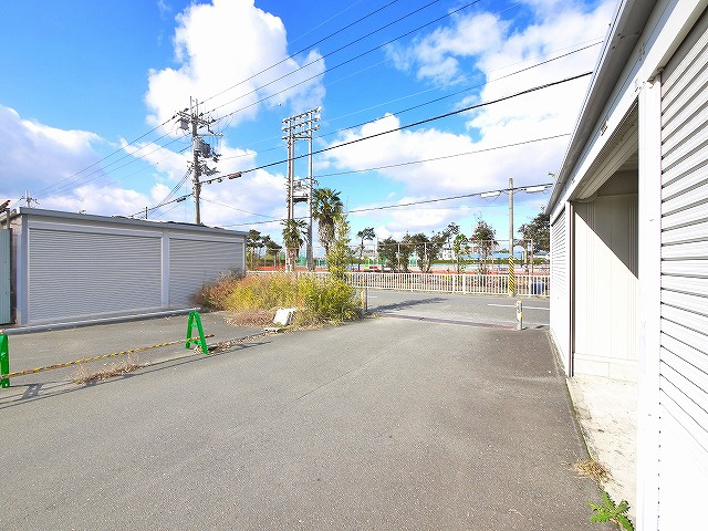 森継シャッター倉庫の外観パース