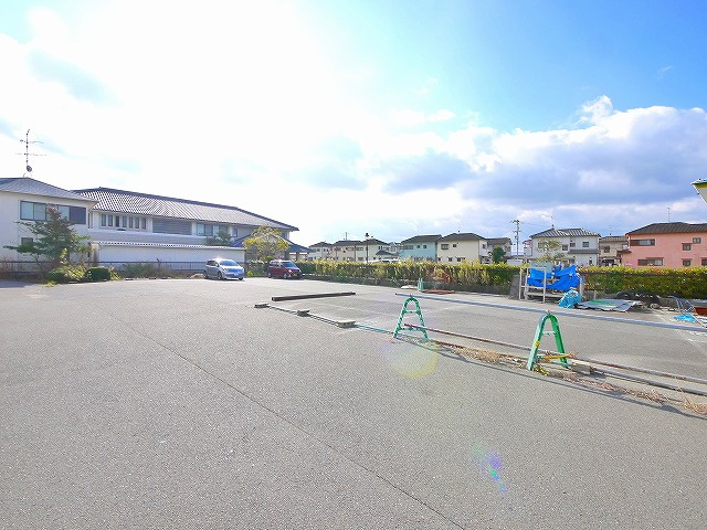 森継シャッター倉庫の外観