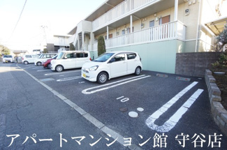 【駐車場】