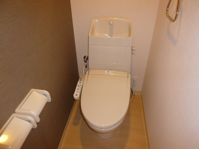 カーサ　ソレイユのトイレ|シャワー付きトイレ