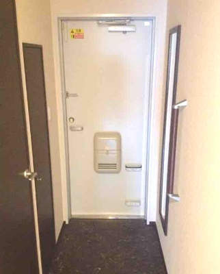 【玄関】 | クレイノファミーユＳ