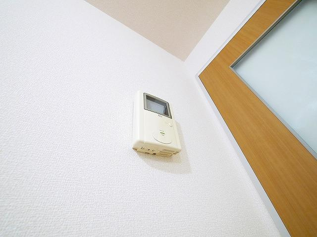 カーサヴェルデ桜井のセキュリティ|モニター付きインターホーン
