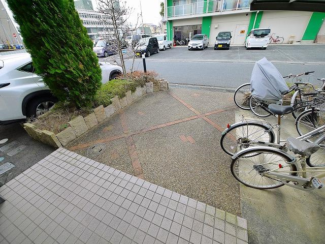 カーサヴェルデ桜井のその他共用部分|毎日通るエントランスはこのようになっています