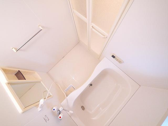 カーサヴェルデ桜井の浴室|コンパクトで使いやすいお風呂です