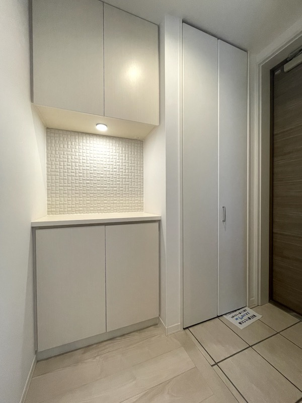 メゾンマスト名須川Ｂの玄関