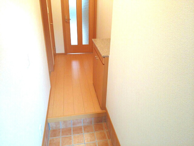 プラッツくみのきの玄関