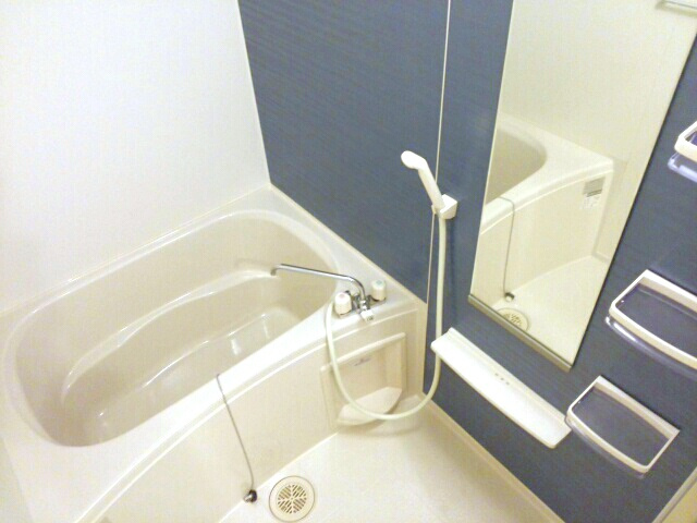 プラッツくみのきの浴室