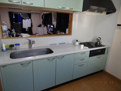 【キッチン】 | さいたま市緑区宮本2丁目　高台南道路に面するカースペース2台の中古住宅