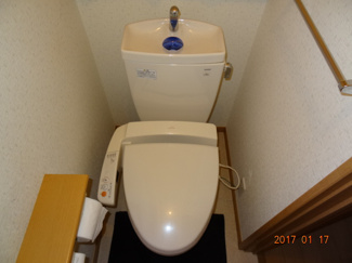 【トイレ】 | さいたま市緑区宮本2丁目　高台南道路に面するカースペース2台の中古住宅