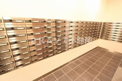 クロスレジデンス大阪新町　BRAVI不動産のその他共用部分|【ベルファース大阪新町】集合ポスト