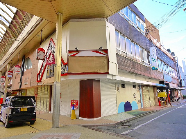 天理本通りビルの外観