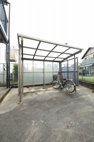 ラフォーレ・昴Ｂのその他共用部分|駐輪場は建物のすぐ北側にあり便利です