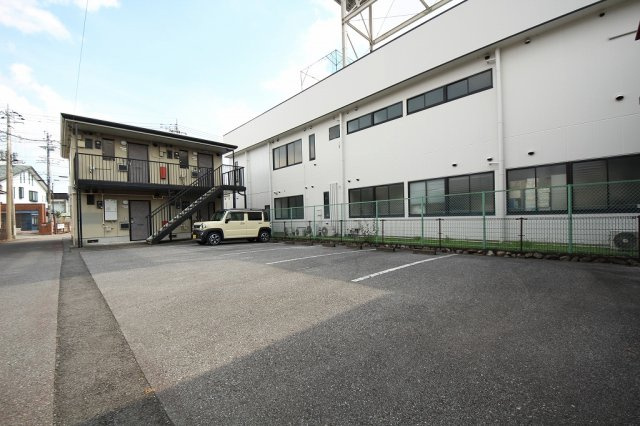 ラフォーレ・昴Ｂの駐車場|駐車場完備です
