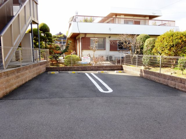 ハイムコンフォートの駐車場