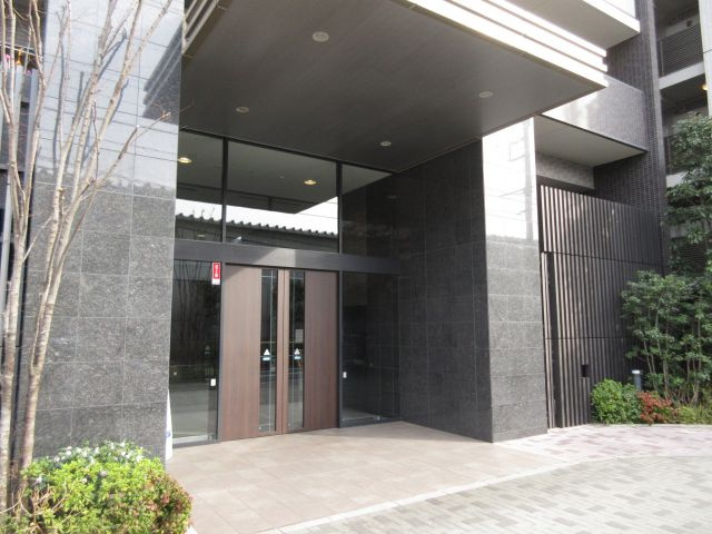 リビオ日暮里グランスイートの外観