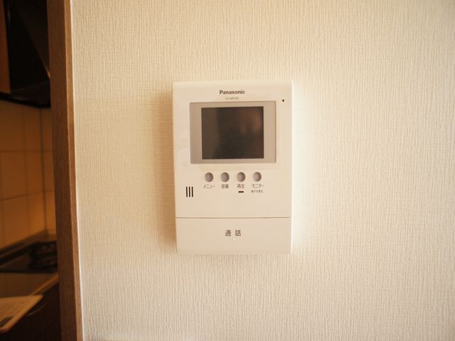 【設備】 | シェルルあずま | 訪問者の確認ができるTVドアホン付きです♪
