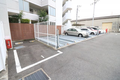 【駐車場】 | ワコーレルシア尼崎