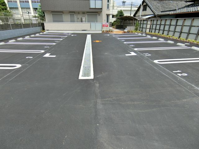 タンカルムニータ の駐車場