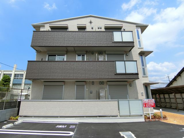 タンカルムニータ の外観