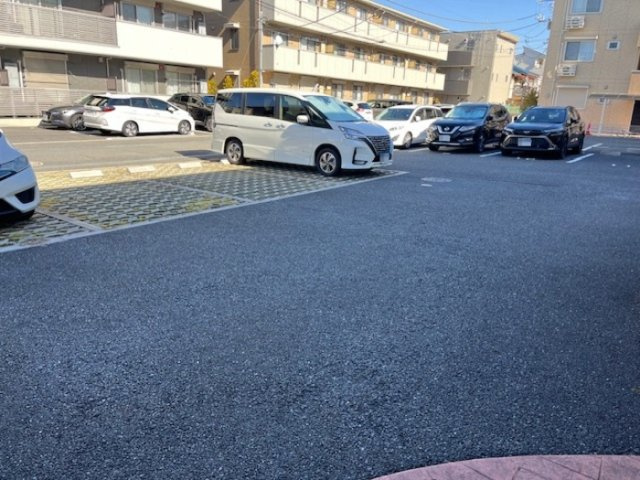 エスポワール　ソレーユの駐車場
