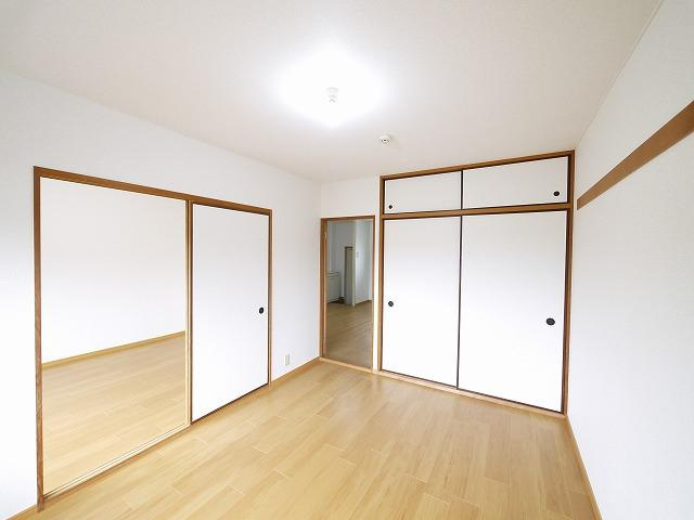 ルミエール３号館の洋室|明るい洋室です