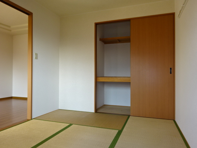 オレンジペコーの和室